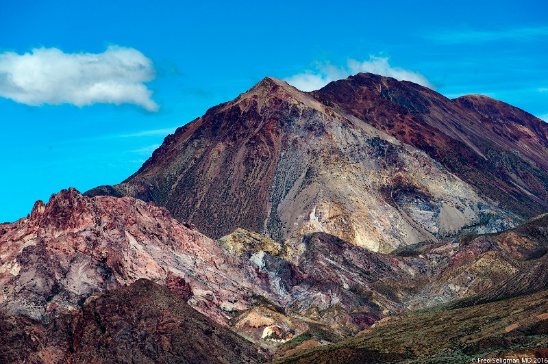 20160402_140723 D3S.jpg - The color of the rock formations near the border are stunning